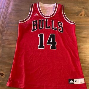 Adidas Chicago Bulls Basketball Jersey. New. Youth XL.